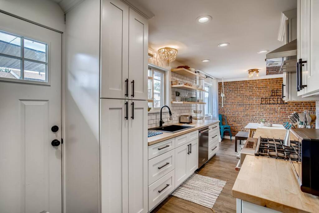 Family Townhome Near Mountains & Olde Town Arvada Kültér fotó